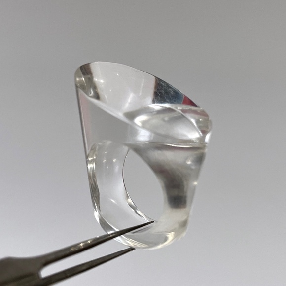 Size 5.5 Lucite Ring Chunky Clear Flat Top Statement Unisex Acrylic Jewelry - Picture 11 of 12